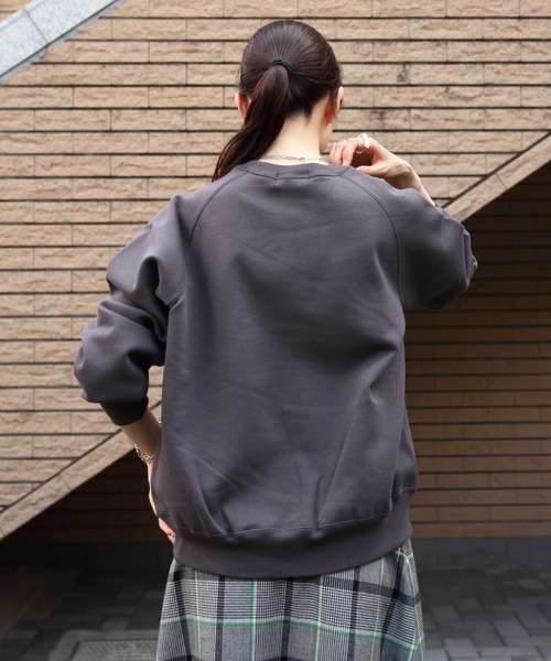 GYMPHLEX(ジムフレックス)の「Gymphlex/ジムフレックス スウィングスリーブ クルーネックプルオーバー SWING SLEEVE CREW NECK PULLOVER C0291 TCF(スウェット・レディース・チャコールグレー/ネイビー/トップグレー/アイボリー・14)」の11枚目の写真