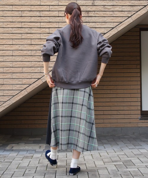 GYMPHLEX(ジムフレックス)の「Gymphlex/ジムフレックス スウィングスリーブ クルーネックプルオーバー SWING SLEEVE CREW NECK PULLOVER C0291 TCF(スウェット・レディース・チャコールグレー/ネイビー/トップグレー/アイボリー・14)」の15枚目の写真