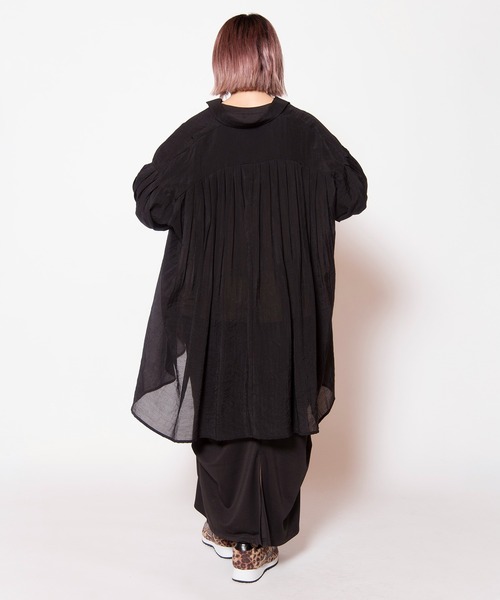 OSMOSIS(オズモーシス)の「バックタックロングシアーブラウス(シャツ/ブラウス・レディース・グレー/ブラック/ダークブラウン・ONE SIZE)」の9枚目の写真
