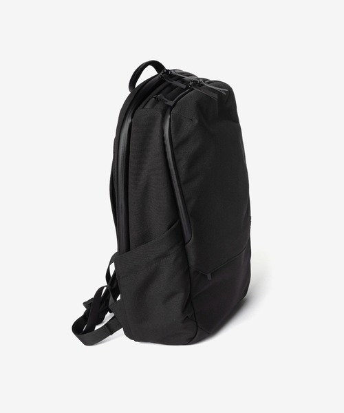 ALPAKA(アルパカ)の「ALPAKA / アルパカ Elements Backpack Pro 撥水/防水 タクティカル バックパック(バックパック/リュック・メンズ・ブラック・FREE)」の9枚目の写真
