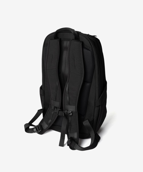 ALPAKA(アルパカ)の「ALPAKA / アルパカ Elements Backpack Pro 撥水/防水 タクティカル バックパック(バックパック/リュック・メンズ・ブラック・FREE)」の10枚目の写真