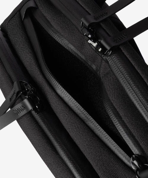 ALPAKA(アルパカ)の「ALPAKA / アルパカ Elements Backpack Pro 撥水/防水 タクティカル バックパック(バックパック/リュック・メンズ・ブラック・FREE)」の15枚目の写真
