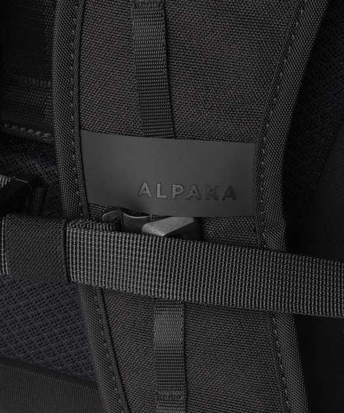 ALPAKA(アルパカ)の「ALPAKA / アルパカ Elements Backpack Pro 撥水/防水 タクティカル バックパック(バックパック/リュック・メンズ・ブラック・FREE)」の17枚目の写真