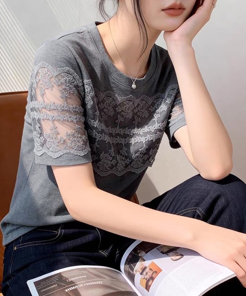 Doux Belle(ドゥーベル)の「レース切替ラウンドネックTシャツ(Tシャツ/カットソー・レディース・ホワイト/ブラック/グレー・MEDIUM/LARGE/X-LARGE)」の5枚目の写真
