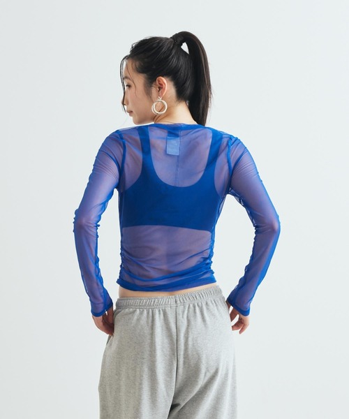 NIKE(ナイキ)の「ナイキ スポーツウェア ウィメンズ スリム ロングスリーブ シアー トップス / Nike Sportswear Women's Slim Long-Sleeve Sheer Top IM8406-417 Old Royal(その他トップス・レディース・ブルー系その他2・XS/XL/L/M/S)」の3枚目の写真