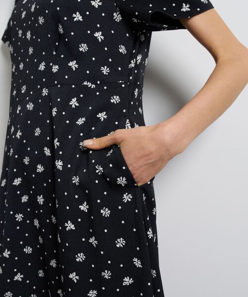 LANVIN en Bleu（ランバンオンブルー）の「Midnight Margaretワンピース（ワンピース・レディース・ネイビー・36/38）」の2枚目の写真