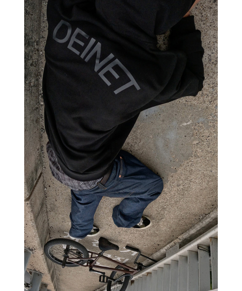 DEINET（ダイニット）の「[GGUM x DEINET] HOODIE IN BLACK（パーカー・レディース・その他・FREE）」の4枚目の写真