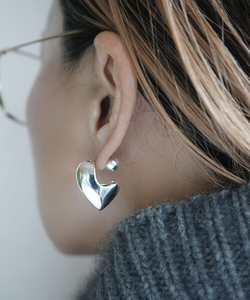 in mood(インムード)の「<in mood>MLT ハート ピアス SV(ピアス(両耳用)・レディース・シルバー・FREE)」の1枚目の写真