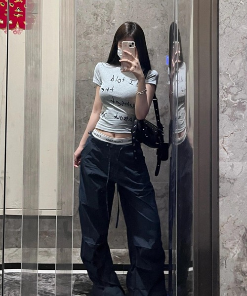 HALEY PESCA（ヘーリーペスカ）の「HALEY PESCA/Y2K レタリングプリント スリムTシャツ（Tシャツ/カットソー・レディース・グレー・SMALL）」の9枚目の写真