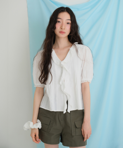 MOUI(モウイ)の「Ruffle lace blouse (O/WHITE_half sleeve)(シャツ/ブラウス・レディース・その他・FREE)」の1枚目の写真