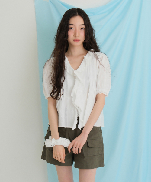 MOUI(モウイ)の「Ruffle lace blouse (O/WHITE_half sleeve)(シャツ/ブラウス・レディース・その他・FREE)」の2枚目の写真