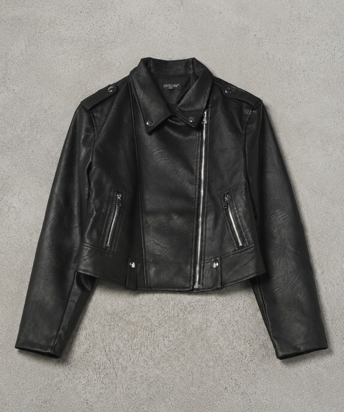 SPINNS(スピンズ)の「ショート丈ライダースジャケット/ストリート女子(ライダースジャケット・レディース・ブラック・ONESIZE)」の4枚目の写真