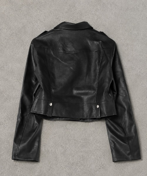 SPINNS(スピンズ)の「ショート丈ライダースジャケット/ストリート女子(ライダースジャケット・レディース・ブラック・ONESIZE)」の5枚目の写真