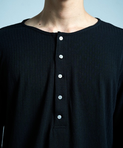 CAMPHOR WOOD(カンファーウッド)の「RIB HENLEY NECK L/S TEE / リブヘンリーネックTEE(Tシャツ/カットソー・メンズ・ラベンダー/スミクロ/ホワイト/ライトブルー/ブラック・SMALL/MEDIUM/LARGE)」の11枚目の写真