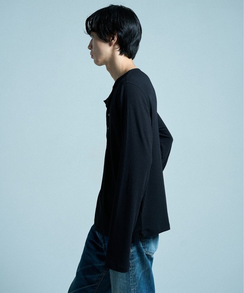 CAMPHOR WOOD(カンファーウッド)の「RIB HENLEY NECK L/S TEE / リブヘンリーネックTEE(Tシャツ/カットソー・メンズ・ラベンダー/スミクロ/ホワイト/ライトブルー/ブラック・SMALL/MEDIUM/LARGE)」の19枚目の写真