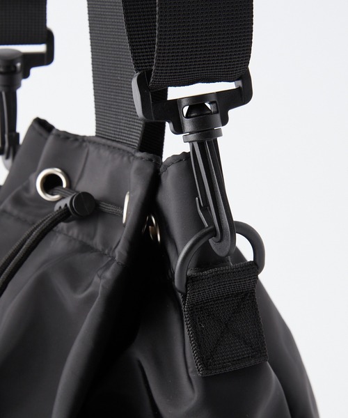 GERRY(ジェリー)の「<撥水>GERRY / ジェリー 別注 巾着 2wayショルダーバッグ【THE CRAFT CREW PRODUCTS】(ショルダーバッグ・レディース・アイボリー/ブラック/ダークグレー・FREE)」の6枚目の写真