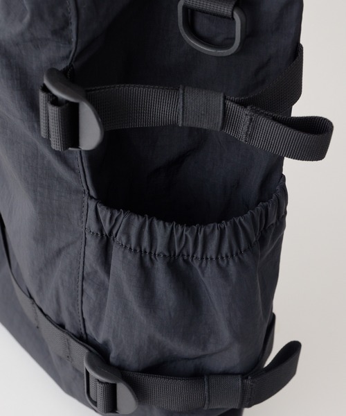 WILD THINGS（ワイルドシングス）の「米軍ラジオバッグモチーフ【WILD THINGS】STORAGE SHOULDER M リップストップナイロン ショルダーバッグ（ショルダーバッグ・レディース・ブラック/ベージュ/カーキ・ONE SIZE）」の5枚目の写真