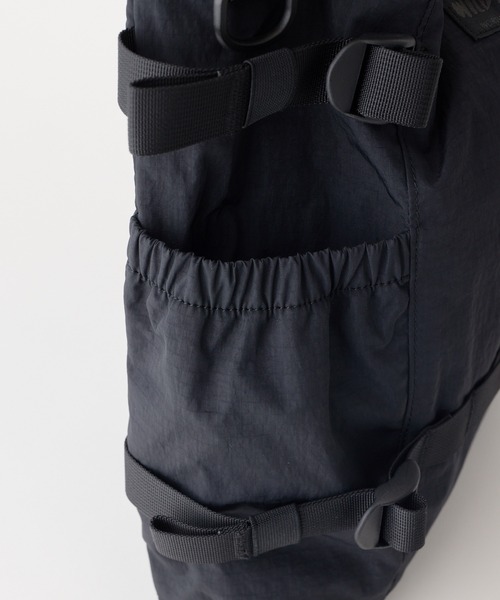 WILD THINGS（ワイルドシングス）の「米軍ラジオバッグモチーフ【WILD THINGS】STORAGE SHOULDER M リップストップナイロン ショルダーバッグ（ショルダーバッグ・レディース・ブラック/ベージュ/カーキ・ONE SIZE）」の6枚目の写真
