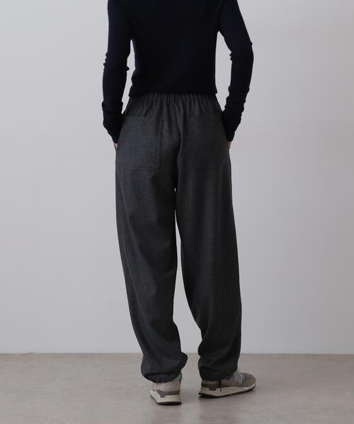 YLEVE（イレーヴ）の「YLEVE / SUPER120's WOOL FLANNEL EASY TROUSERS（その他パンツ・レディース・ネイビー/グレー・1/2）」の7枚目の写真