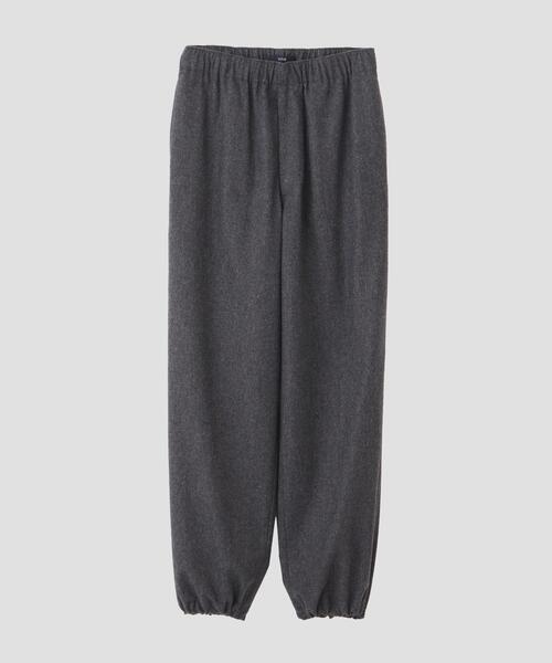 YLEVE（イレーヴ）の「YLEVE / SUPER120's WOOL FLANNEL EASY TROUSERS（その他パンツ・レディース・ネイビー/グレー・1/2）」の12枚目の写真