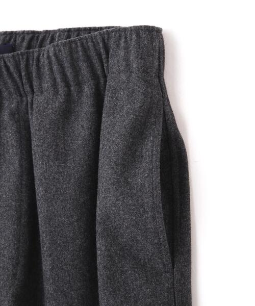 YLEVE（イレーヴ）の「YLEVE / SUPER120's WOOL FLANNEL EASY TROUSERS（その他パンツ・レディース・ネイビー/グレー・1/2）」の14枚目の写真