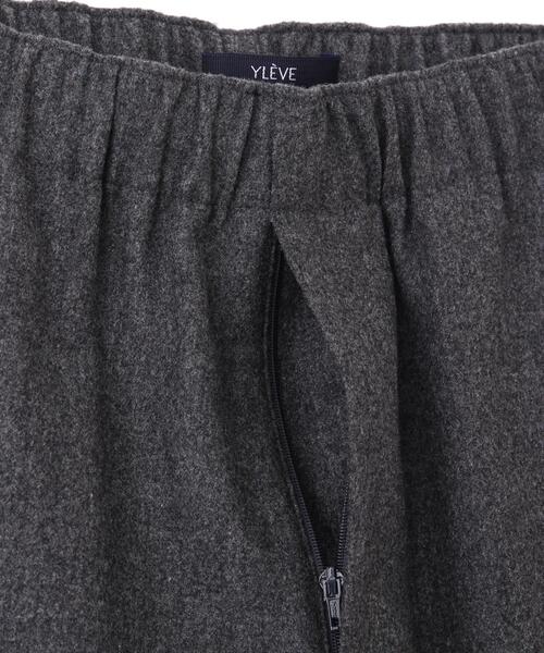 YLEVE（イレーヴ）の「YLEVE / SUPER120's WOOL FLANNEL EASY TROUSERS（その他パンツ・レディース・ネイビー/グレー・1/2）」の17枚目の写真