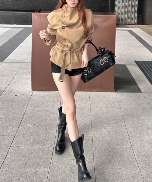 FLINEA(フリネア)の「ベルト付きスタンドカラートレンチコート(トレンチコート・レディース・ベージュ・L/M/S)」の7枚目の写真
