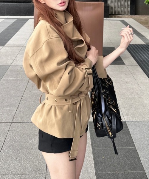 FLINEA(フリネア)の「ベルト付きスタンドカラートレンチコート(トレンチコート・レディース・ベージュ・L/M/S)」の5枚目の写真