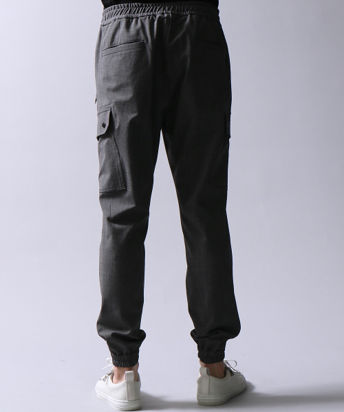 5351 POUR LES HOMMES(ゴーサンゴーイチプールオム)の「ドライピンヘッドイージーカーゴパンツ(カーゴパンツ・メンズ・グレー/ブラック・44/46/48/50)」の12枚目の写真