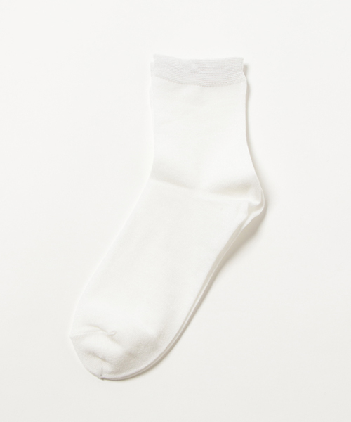 WEGO（ウィゴー）の「WEGO/ラメソックス（ソックス/靴下・レディース・ブルー/パープル/ピンク/ゴールド/ブラック/ブラウン/グリーン/シルバー/その他1/ライトピンク/ホワイト/レッド/ブラック系その他/サックスブルー・FREE）」の2枚目の写真