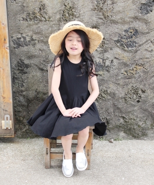 Rora（ローラ）の「ナチュリア タンクワンピース(2color)（ワンピース・キッズ・ブラック/マスタード・120cm/130cm/100cm/110cm/140cm/150cm）」の11枚目の写真