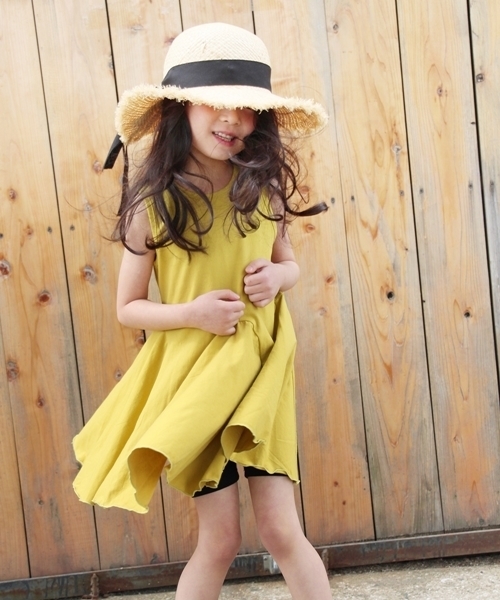 Rora（ローラ）の「ナチュリア タンクワンピース(2color)（ワンピース・キッズ・ブラック/マスタード・120cm/130cm/100cm/110cm/140cm/150cm）」の19枚目の写真