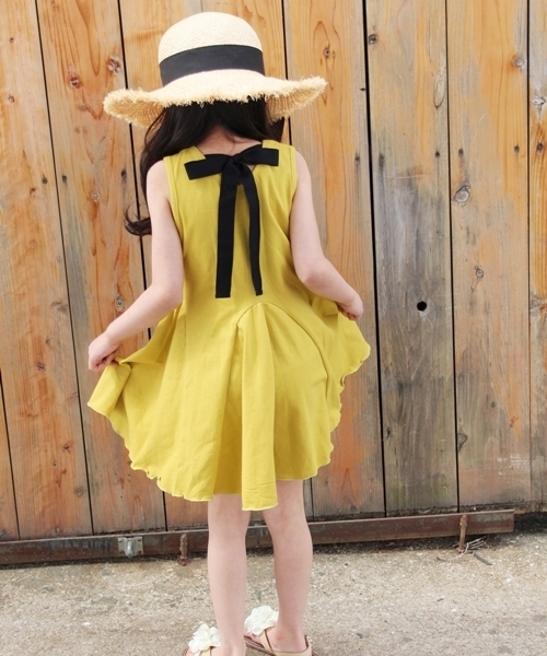 Rora（ローラ）の「ナチュリア タンクワンピース(2color)（ワンピース・キッズ・ブラック/マスタード・120cm/130cm/100cm/110cm/140cm/150cm）」の22枚目の写真