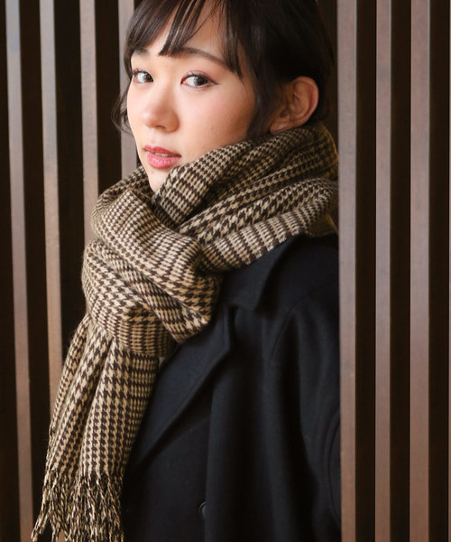 ZIP FIVE(ジップファイブ)の「大判ストール(ストール/ショール・レディース・ブラック/ベージュ/ネイビー/ホワイト系その他/ブラウン系その他/ベージュ系その他/グリーン系その他/ブルー系その他/レッド系その他/ワイン・FREE)」の4枚目の写真