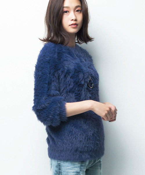 GeeRA(ジーラ)の「なめらかタッチロングシャギーニット(ニット/セーター・レディース・ピンクベージュ/ライトベージュ/ネイビー・MEDIUM/LARGE/X-LARGE/SMALL)」の2枚目の写真