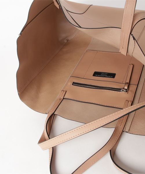 GIANNI CHIARINI(ジャンニ キアリーニ)の「GIANNI CHIARINI: 【SUPERLIGHT】 2WAY トートバッグ(トートバッグ・レディース・ブラック/キャメル・F)」の5枚目の写真