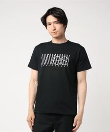 NECESSARY or UNNECESSARY | NECESSARY or UNNECESSARY / Wes グラフィックロゴ Tシャツ ＜MEN＞(Tシャツ/カットソー)