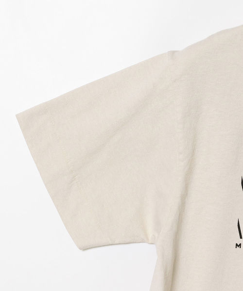 NECESSARY or UNNECESSARY（ネセサリーオアアンネセサリー）の「NECESSARY or UNNECESSARY / Wes グラフィックロゴ Tシャツ ＜MEN＞（Tシャツ/カットソー・メンズ・ブラック・MEDIUM）」の6枚目の写真