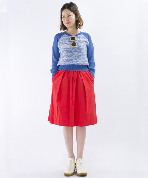 mystic(ミスティック)の「ハリ感タックギャザースカート(スカート・レディース・ブルー/ブラック/オフホワイト/レッド・フリ-)」の4枚目の写真