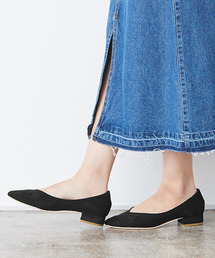 Vカット チャンキーヒールパンプス