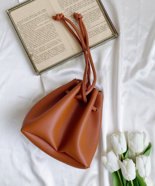 CLEA（クレア）の「柔らかフェイクレザー 2WAY 巾着 ミニショルダー（ショルダーバッグ・レディース・ブラック/グレイッシュベージュ/ブラウン/オフホワイト・FREE）」の22枚目の写真