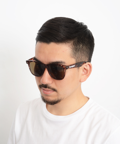 XLARGE（エクストララージ）の「XL SUNGLASS（サングラス・メンズ・ブルー/ホワイト/ブラック/ダークグレー/ブラウン/グリーン・ONE SIZE）」の7枚目の写真