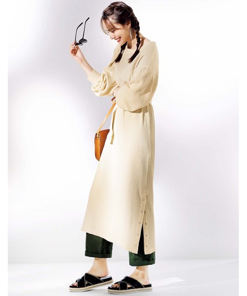 GeeRA(ジーラ)の「サイドボタンワッフル素材ワンピース(ワンピース・レディース・ブラック/ベージュ/モカ・MEDIUM/LARGE/XX-LARGE/X-LARGE)」の4枚目の写真
