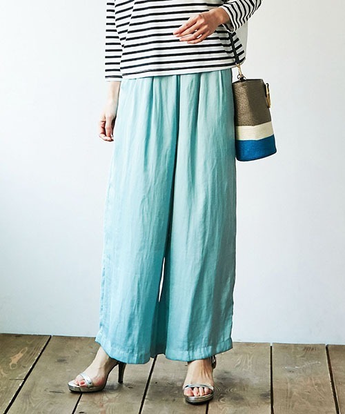 TOPKAPI（トプカピ）の「【Water Lilly ウォーター リリィ】シャイニーリラックスパンツ（その他パンツ・レディース・ブラック/ベージュ/グレイッシュブルー・FREE）」の3枚目の写真