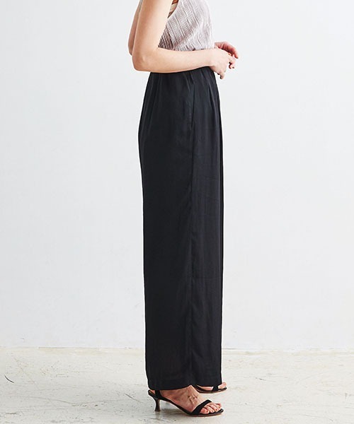 TOPKAPI（トプカピ）の「【Water Lilly ウォーター リリィ】シャイニーリラックスパンツ（その他パンツ・レディース・ブラック/ベージュ/グレイッシュブルー・FREE）」の9枚目の写真