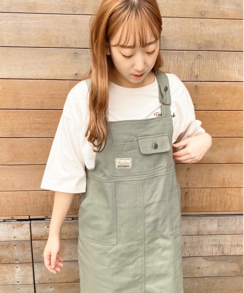 apres jour（アプレジュール）の「ワッペン付きジャンスカ【ZOZOTOWN限定アイテム】（ジャンパースカート・レディース・オフホワイト/カーキ/モカ・フリー）」の7枚目の写真