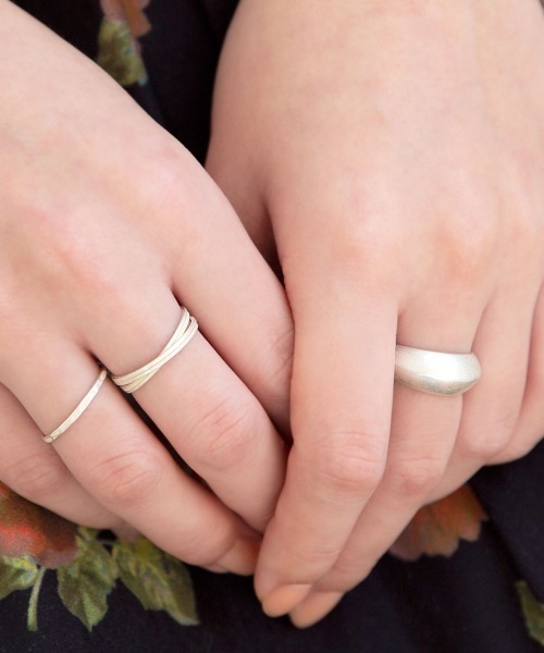 colleca la(コレカラ)の「ボリュームセットリング(リング・レディース・シルバー/ゴールド・フリ-)」の1枚目の写真