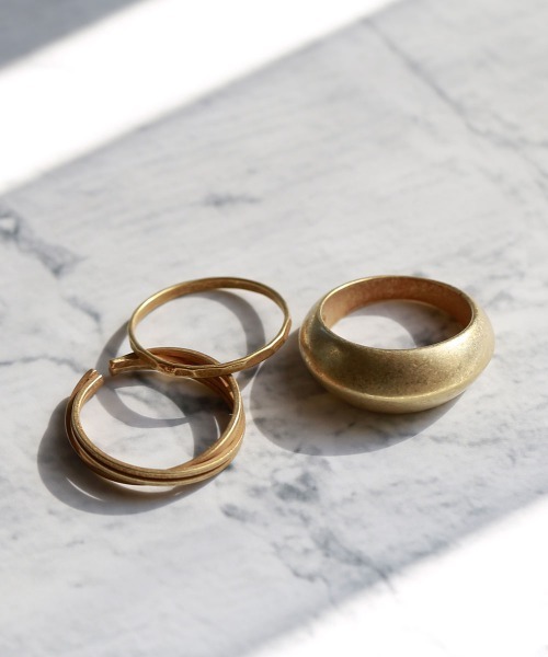 colleca la(コレカラ)の「ボリュームセットリング(リング・レディース・シルバー/ゴールド・フリ-)」の2枚目の写真