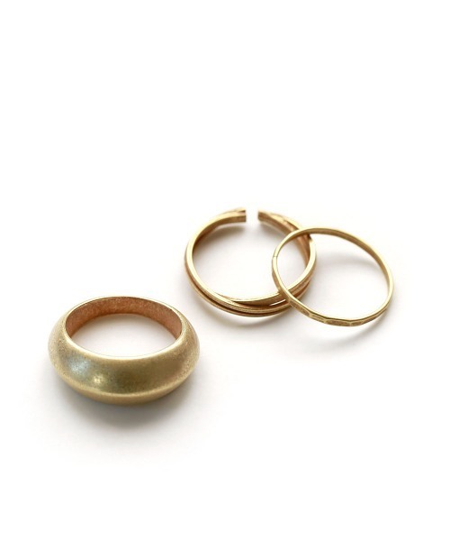 colleca la(コレカラ)の「ボリュームセットリング(リング・レディース・シルバー/ゴールド・フリ-)」の4枚目の写真