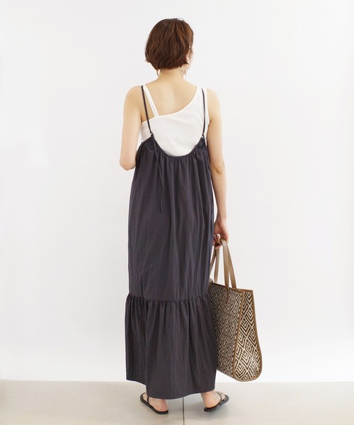 DouDou(ドゥドゥ)の「ティアードキャミワンピース(ワンピース・レディース・スミクロ/ベージュ/ブルーグリーン・FREE)」の17枚目の写真